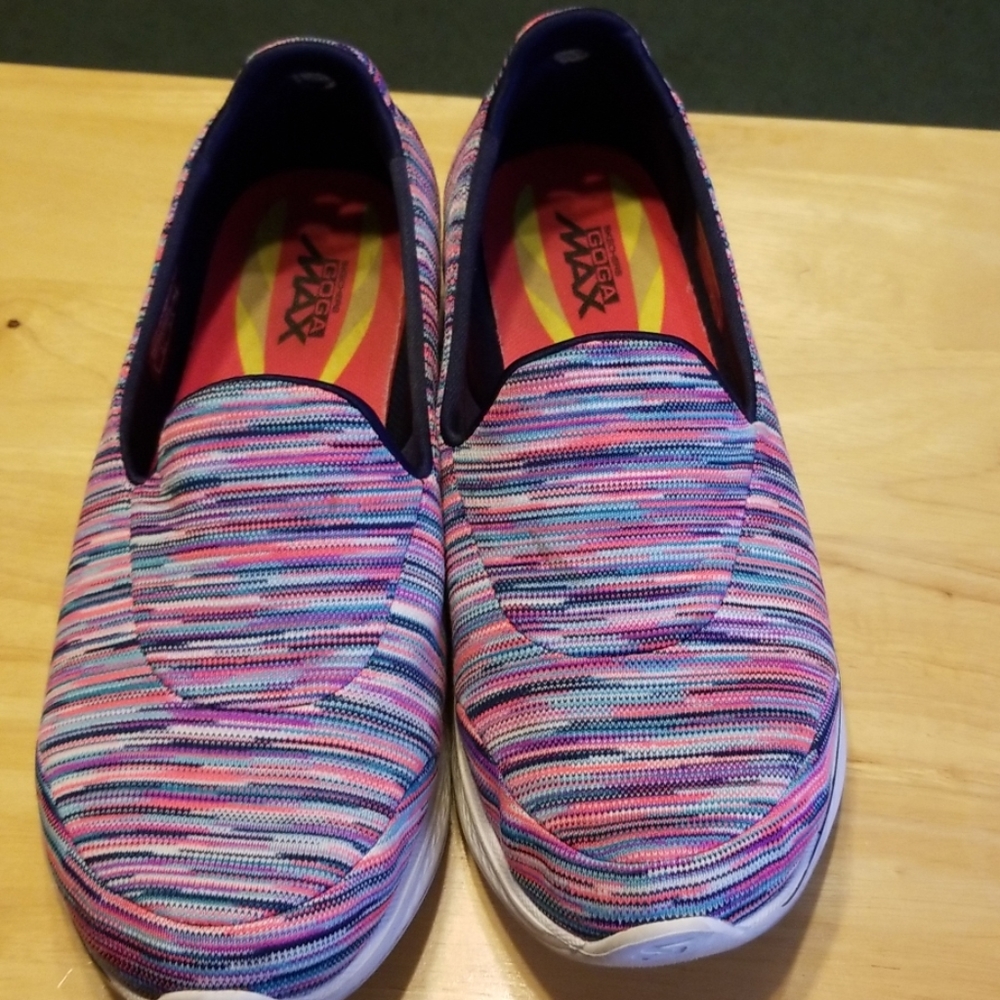 Skechers go walk 4